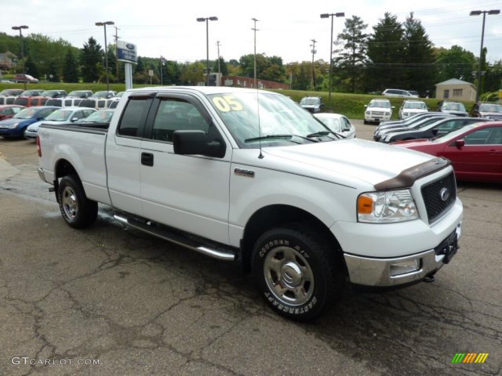 2005 F150 XLT SuperCab 4x4 - Oxford White / Medium Flint/Dark Flint Grey photo #6