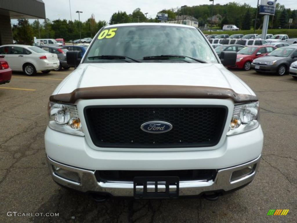2005 F150 XLT SuperCab 4x4 - Oxford White / Medium Flint/Dark Flint Grey photo #7