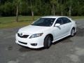 Super White - Camry SE Photo No. 1