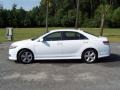 Super White - Camry SE Photo No. 8