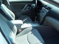 Super White - Camry SE Photo No. 16