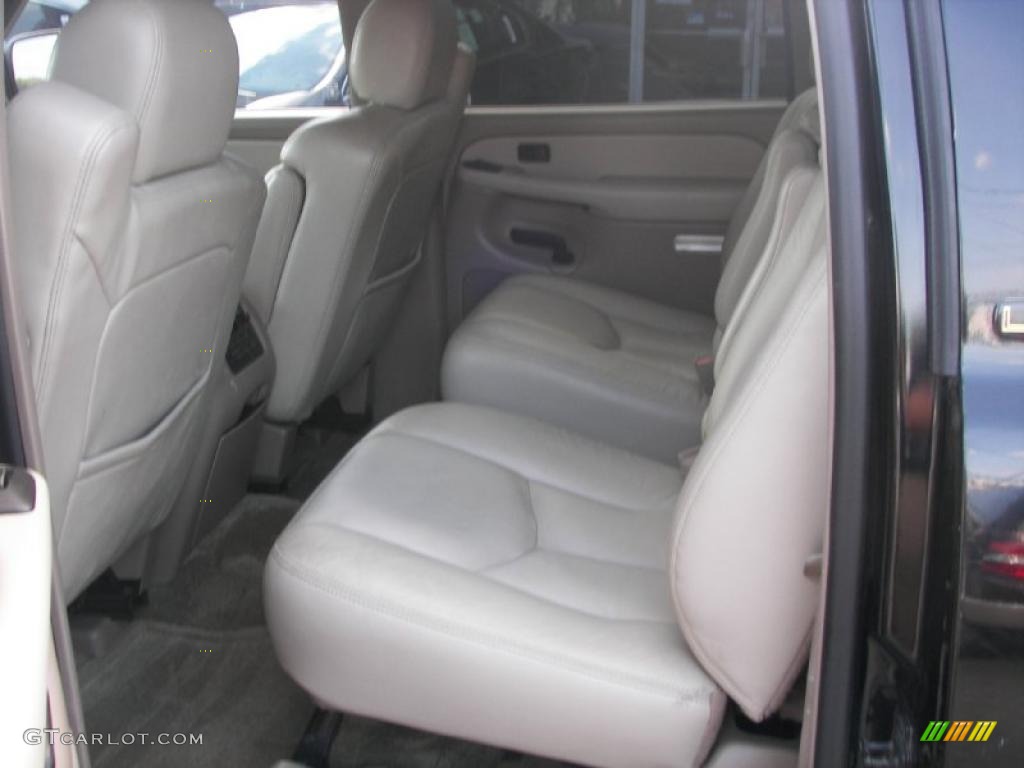 2003 Suburban 1500 LT 4x4 - Black / Tan/Neutral photo #6