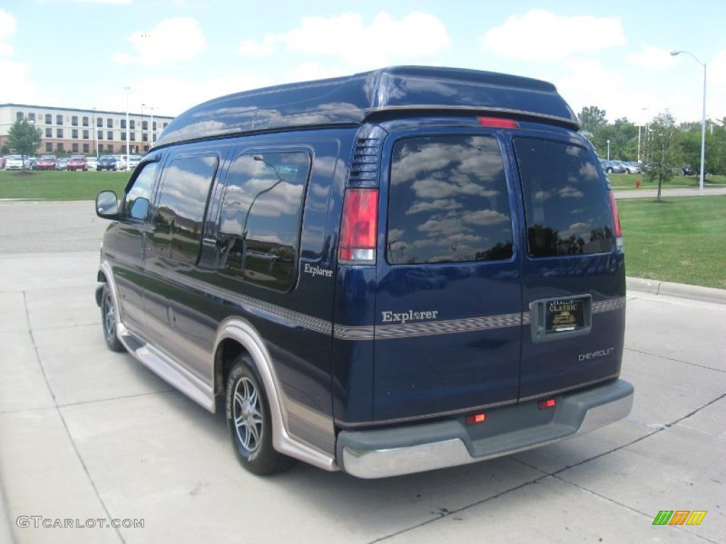 2002 Express 1500 Passenger Conversion Van - Indigo Blue Metallic / Neutral photo #5
