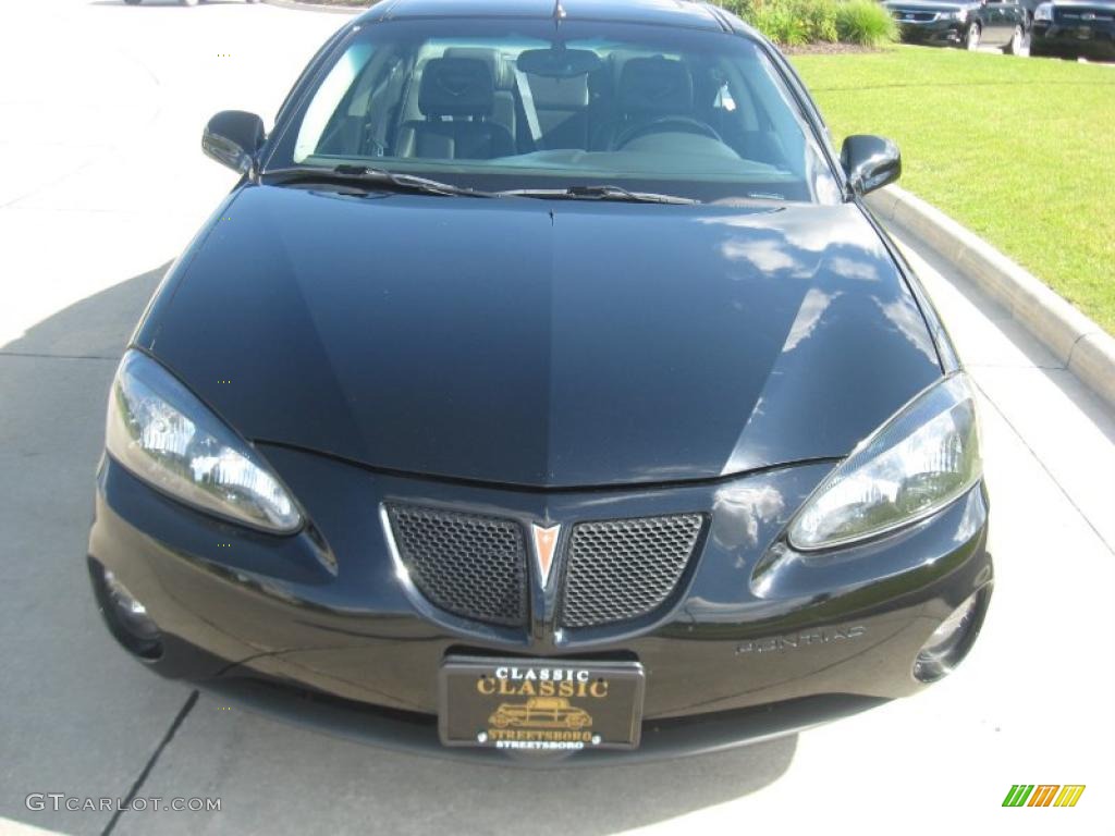 2005 Grand Prix GT Sedan - Black / Ebony/Dark Pewter photo #1