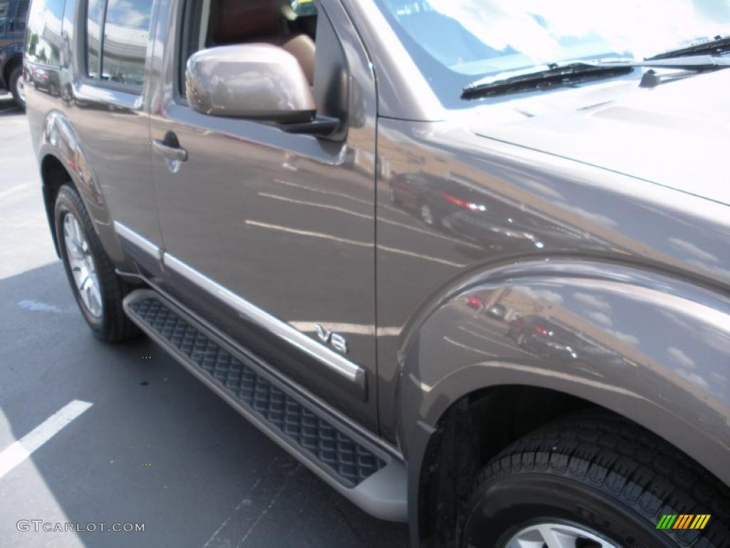 2008 Pathfinder LE V8 4x4 - Mocha / Russet Brown photo #4