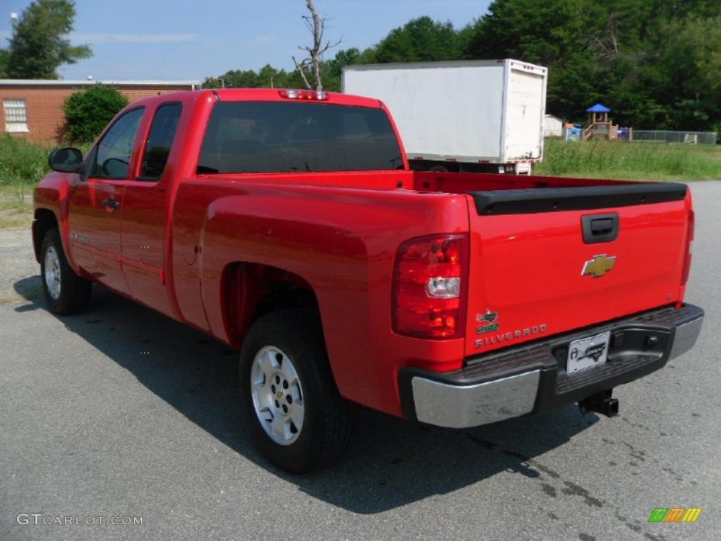 2010 Silverado 1500 LT Extended Cab - Victory Red / Ebony photo #2