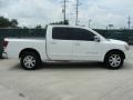 White - Titan SE Crew Cab Photo No. 2