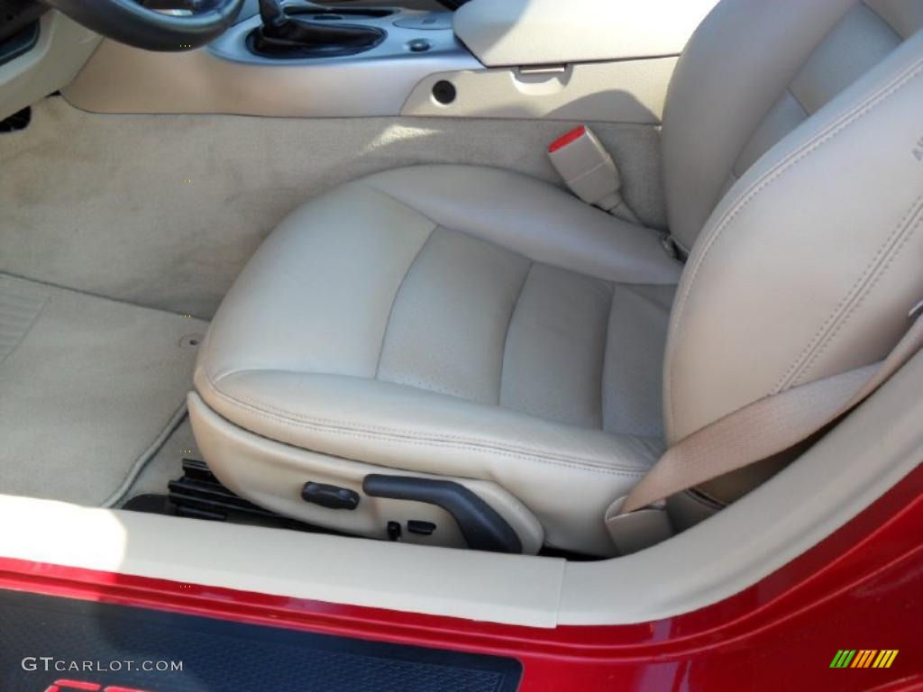 2005 Corvette Coupe - Victory Red / Cashmere photo #9