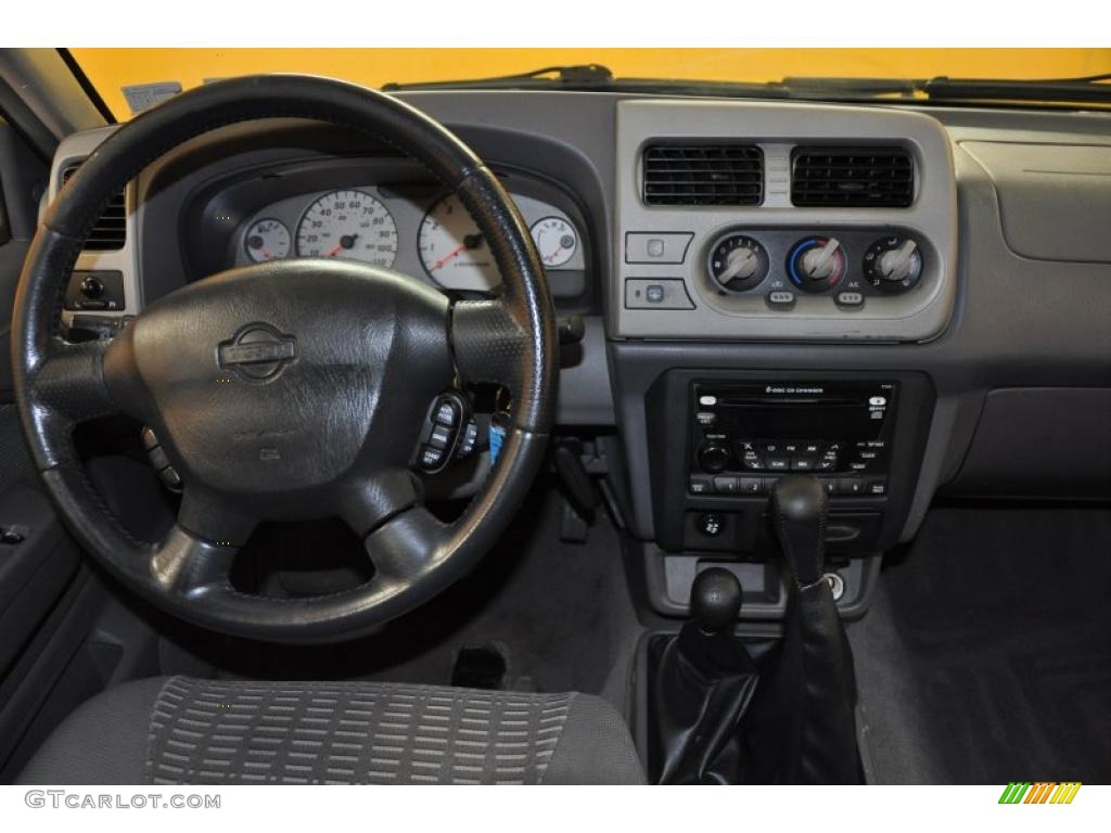 2001 Xterra SE V6 4x4 - Solar Yellow / Dusk Gray photo #6