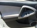 Classic Silver Metallic - RAV4 4WD Photo No. 6