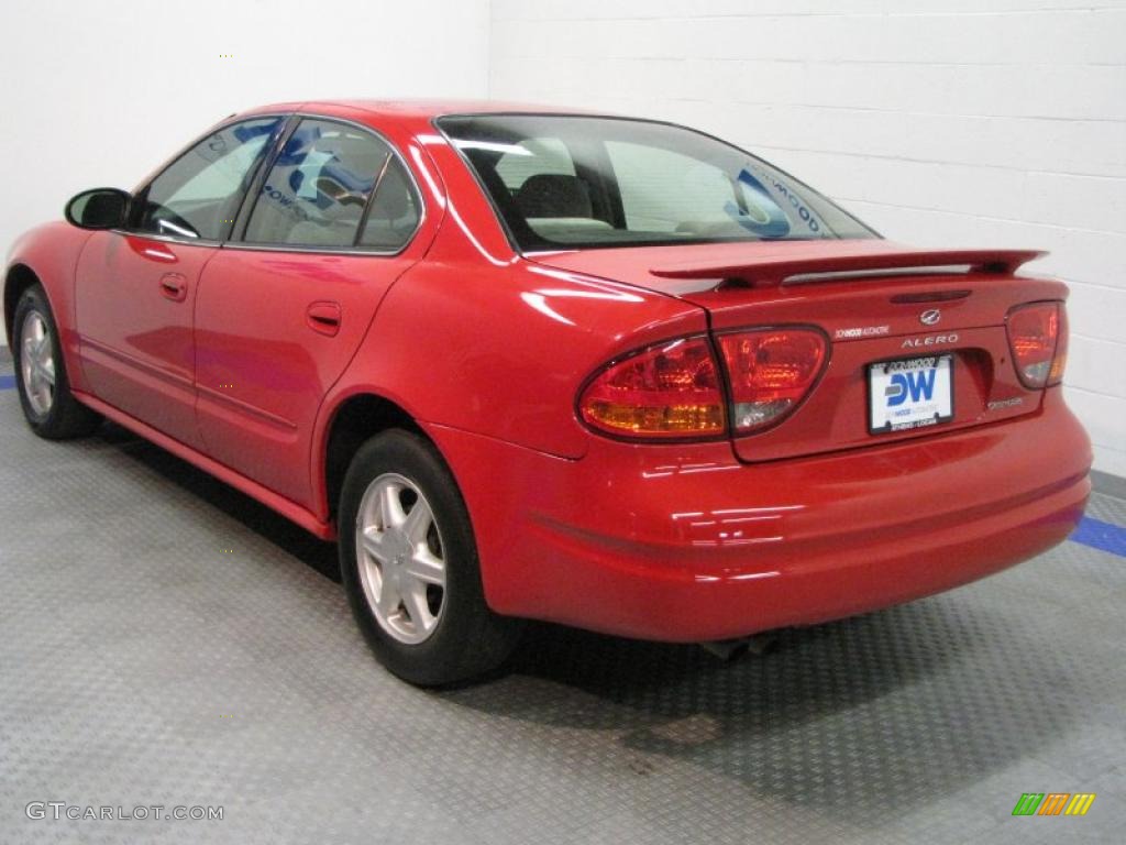 2004 Alero GL1 Sedan - Bright Red / Pewter photo #3