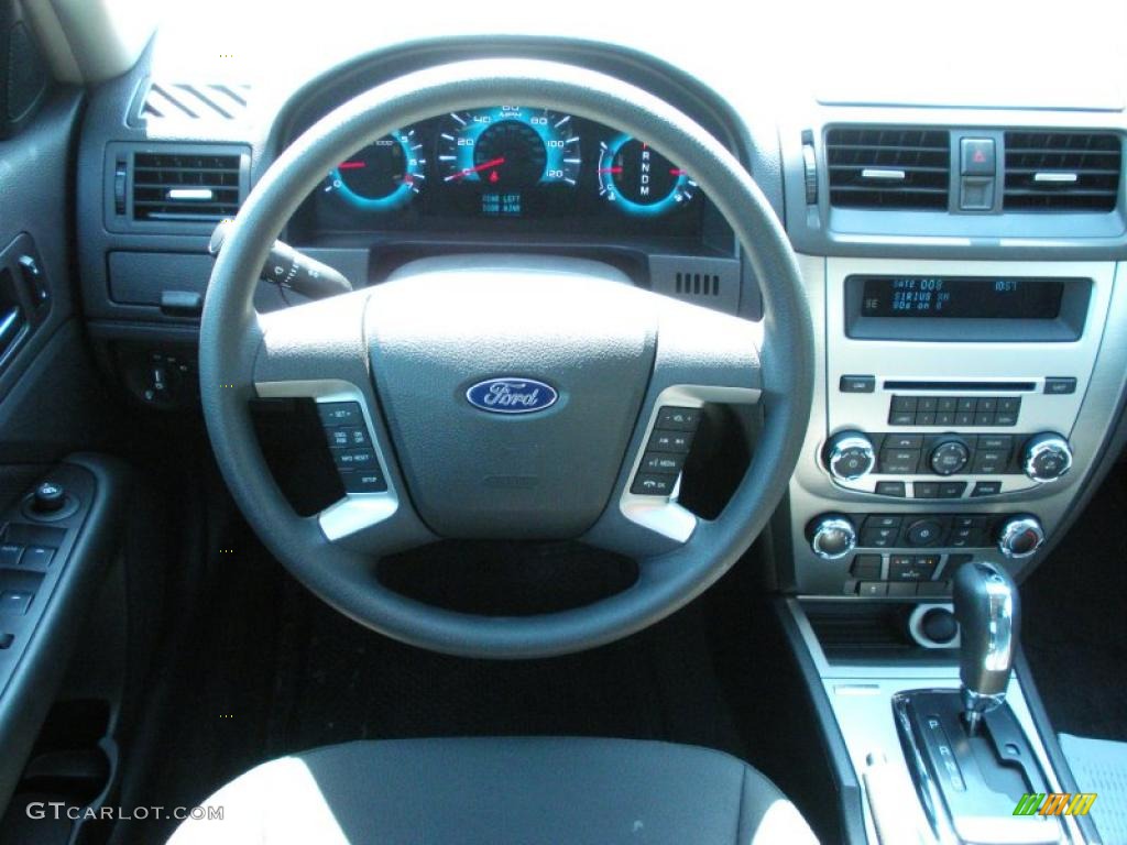 2010 Fusion SE V6 - Brilliant Silver Metallic / Charcoal Black photo #7