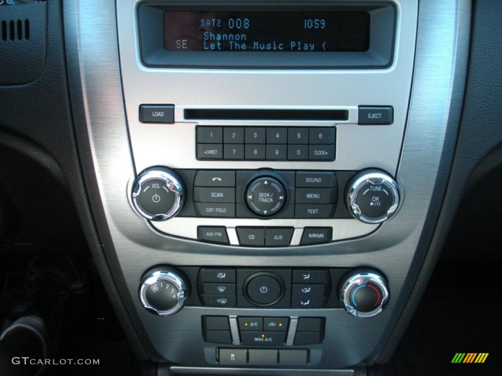 2010 Fusion SE V6 - Brilliant Silver Metallic / Charcoal Black photo #10