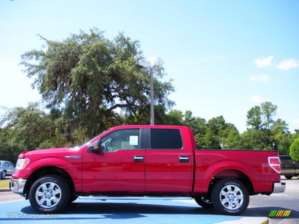 2010 F150 XLT SuperCrew - Red Candy Metallic / Medium Stone photo #2