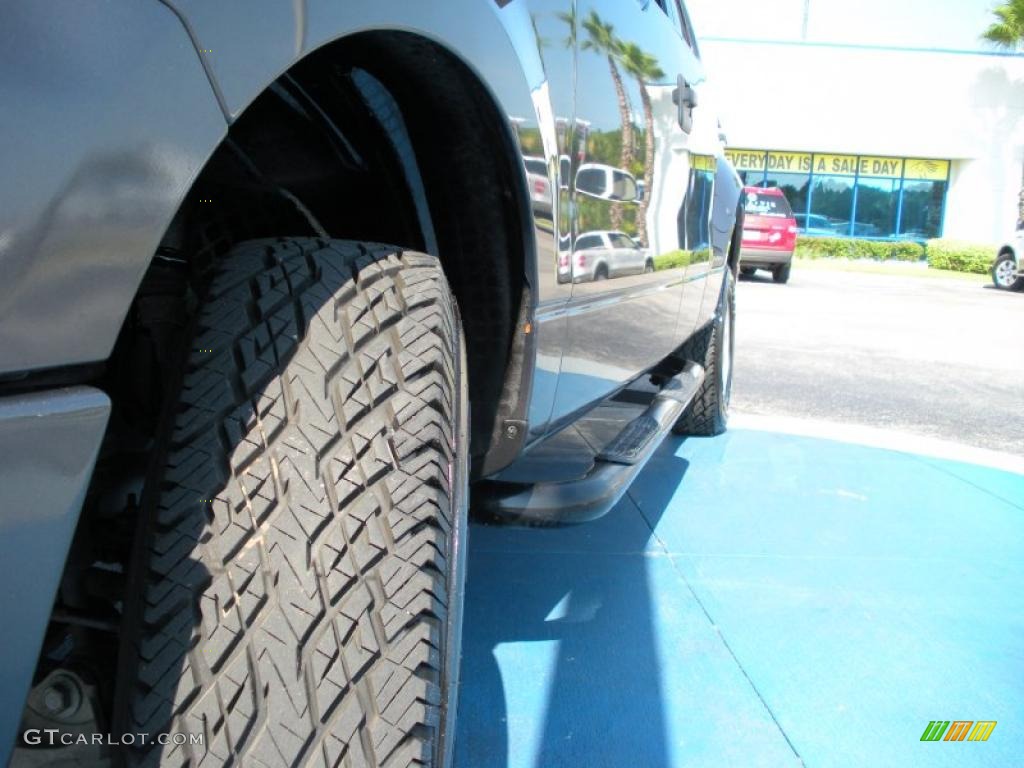 2005 F150 STX SuperCab 4x4 - Dark Shadow Grey Metallic / Medium Flint Grey photo #11