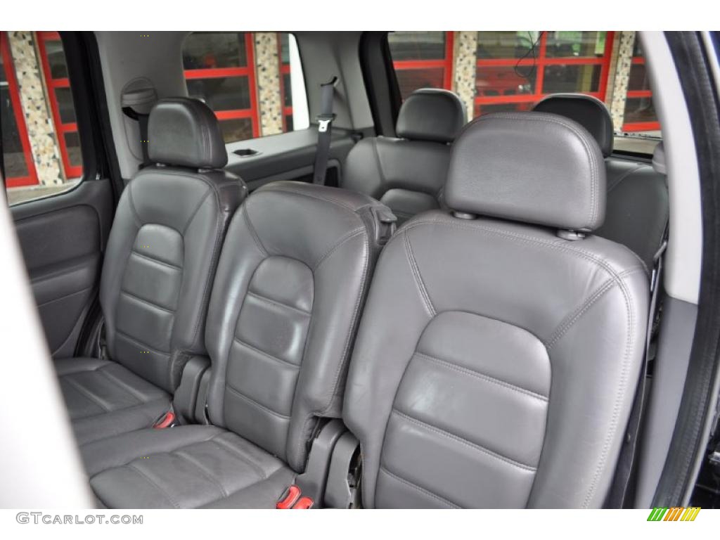 2002 Explorer XLT 4x4 - Black Clearcoat / Graphite photo #6