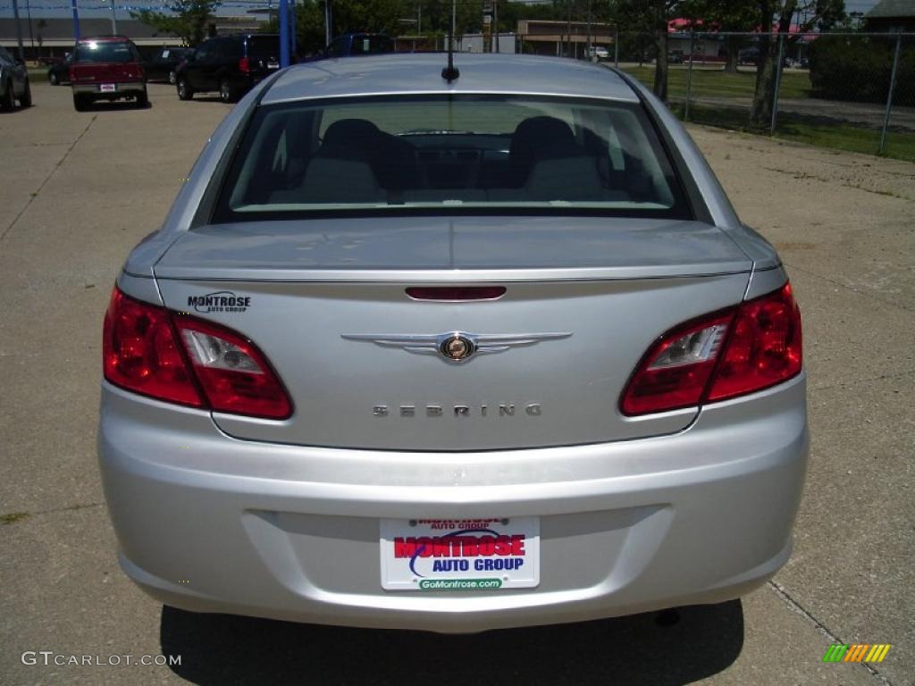 2009 Sebring LX Sedan - Bright Silver Metallic / Dark Slate Gray photo #4