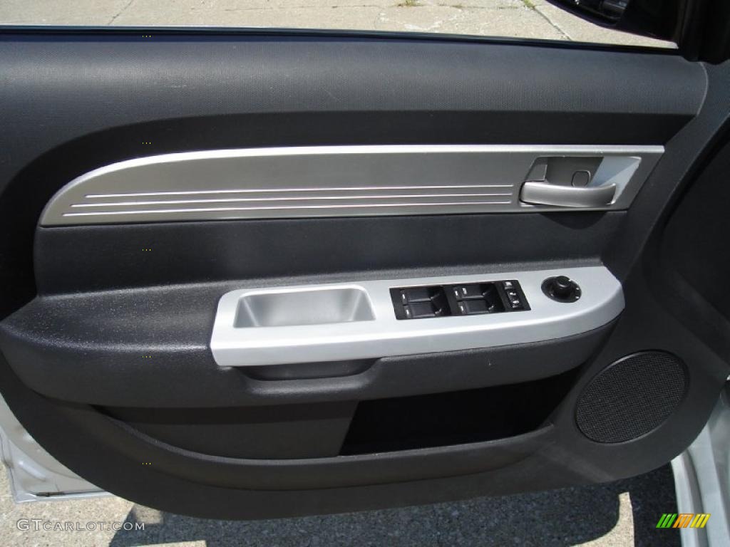 2009 Sebring LX Sedan - Bright Silver Metallic / Dark Slate Gray photo #21
