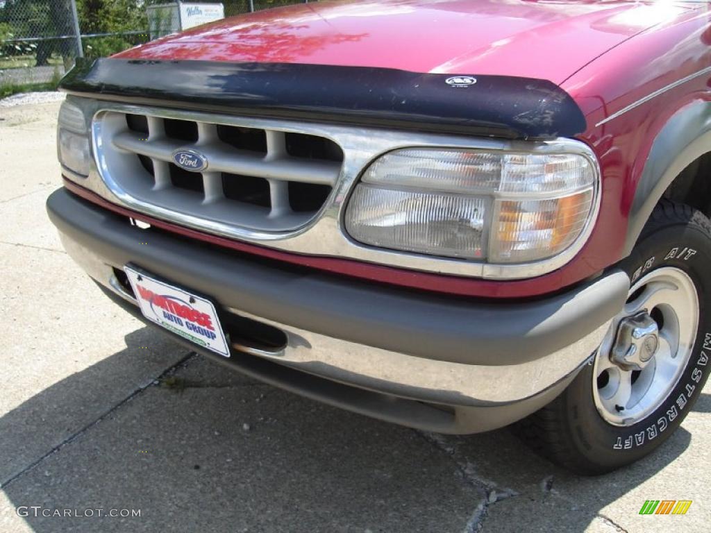 1996 Explorer XLT 4x4 - Electric Red Metallic / Beige photo #9