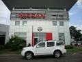 2008 Avalanche White Nissan Pathfinder SE 4x4  photo #3