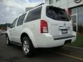 2008 Avalanche White Nissan Pathfinder SE 4x4  photo #4