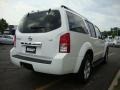 2008 Avalanche White Nissan Pathfinder SE 4x4  photo #6