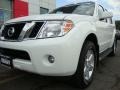 2008 Avalanche White Nissan Pathfinder SE 4x4  photo #10