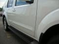 Avalanche White - Pathfinder SE 4x4 Photo No. 17