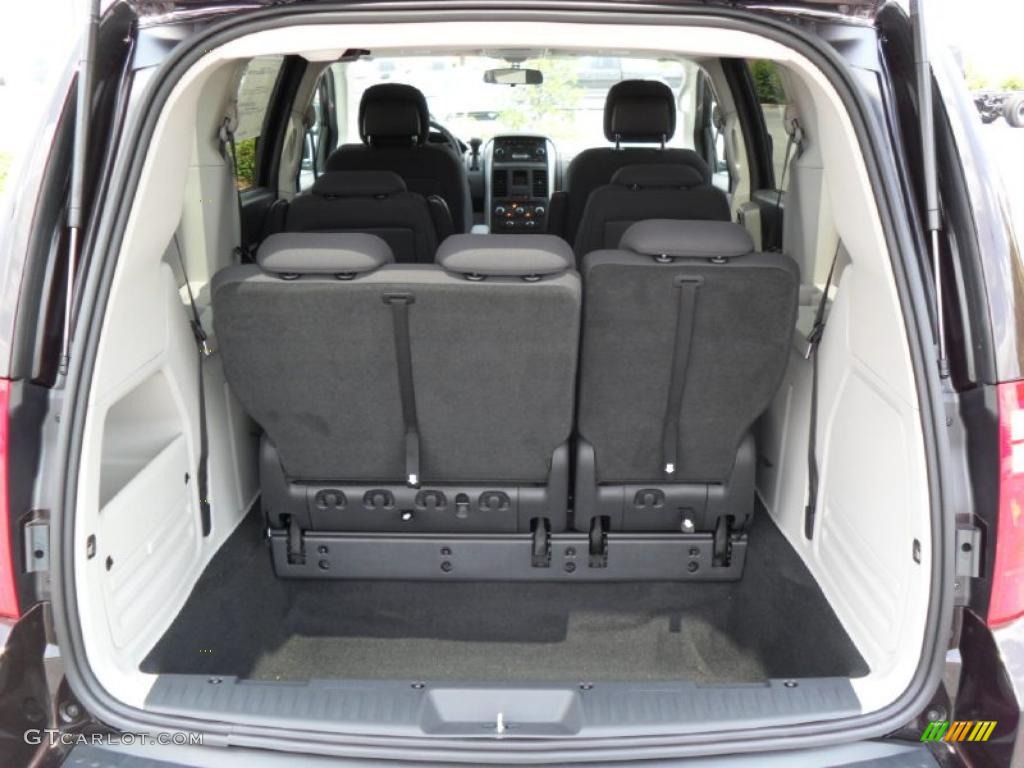 2010 Grand Caravan SE - Dark Cordovan Pearlcoat / Dark Slate Gray/Light Shale photo #16