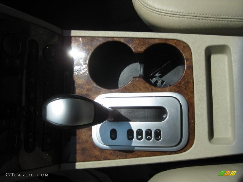 2005 Five Hundred Limited - Titanium Green Metallic / Pebble Beige photo #27