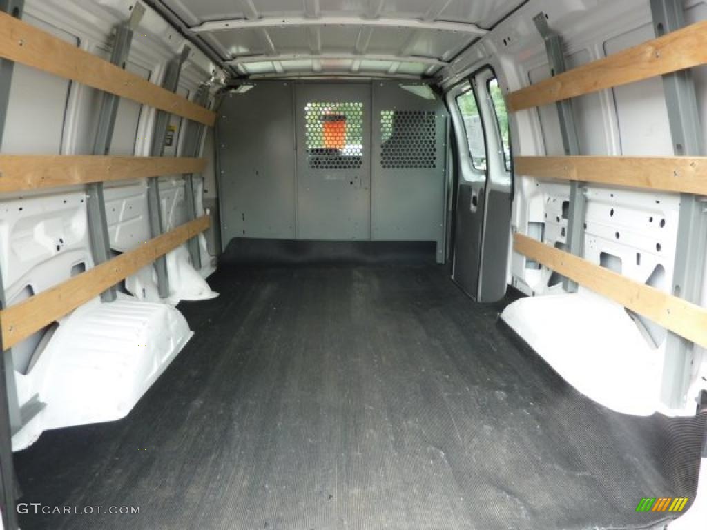 2009 E Series Van E250 Super Duty Cargo - Oxford White / Medium Flint photo #14