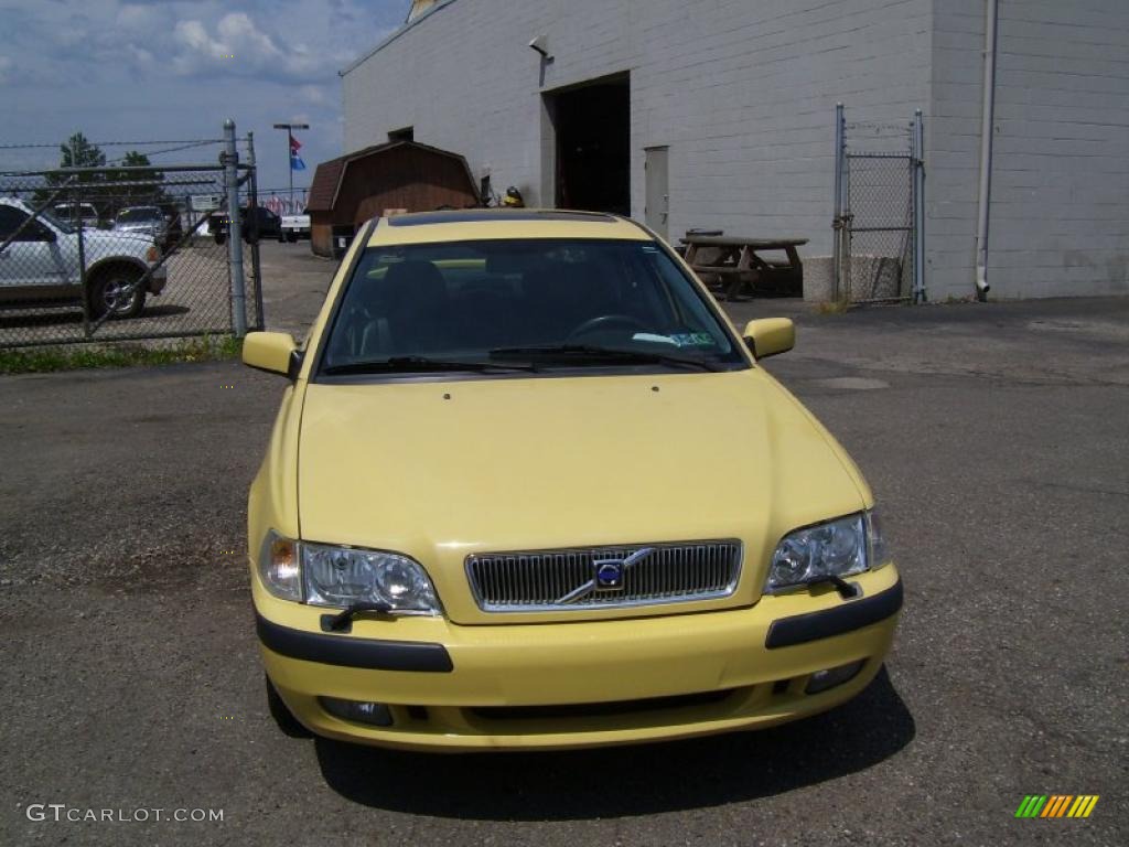 2001 S40 1.9T SE - Panama Yellow / Off Black photo #3