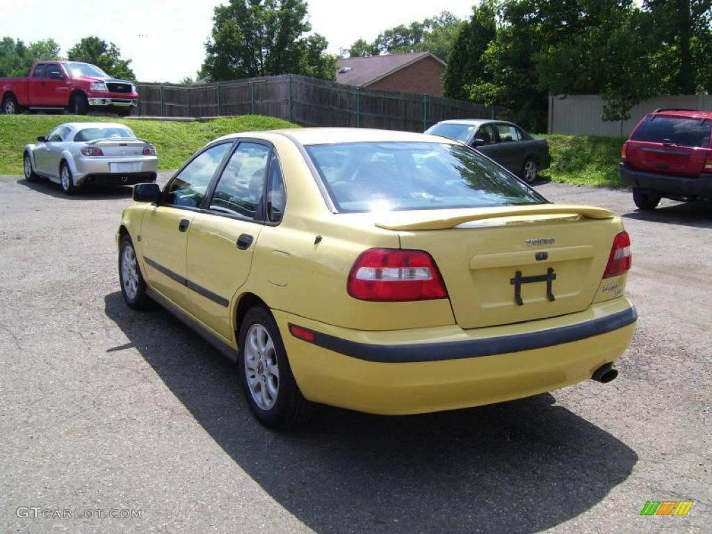 2001 S40 1.9T SE - Panama Yellow / Off Black photo #5