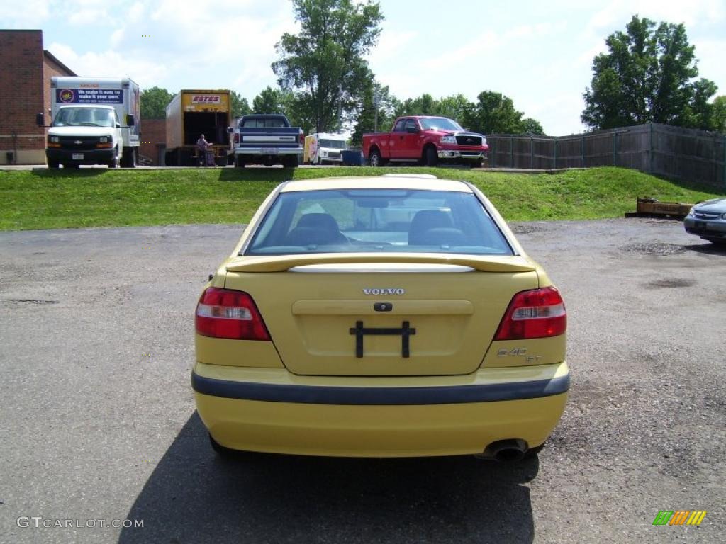 2001 S40 1.9T SE - Panama Yellow / Off Black photo #6