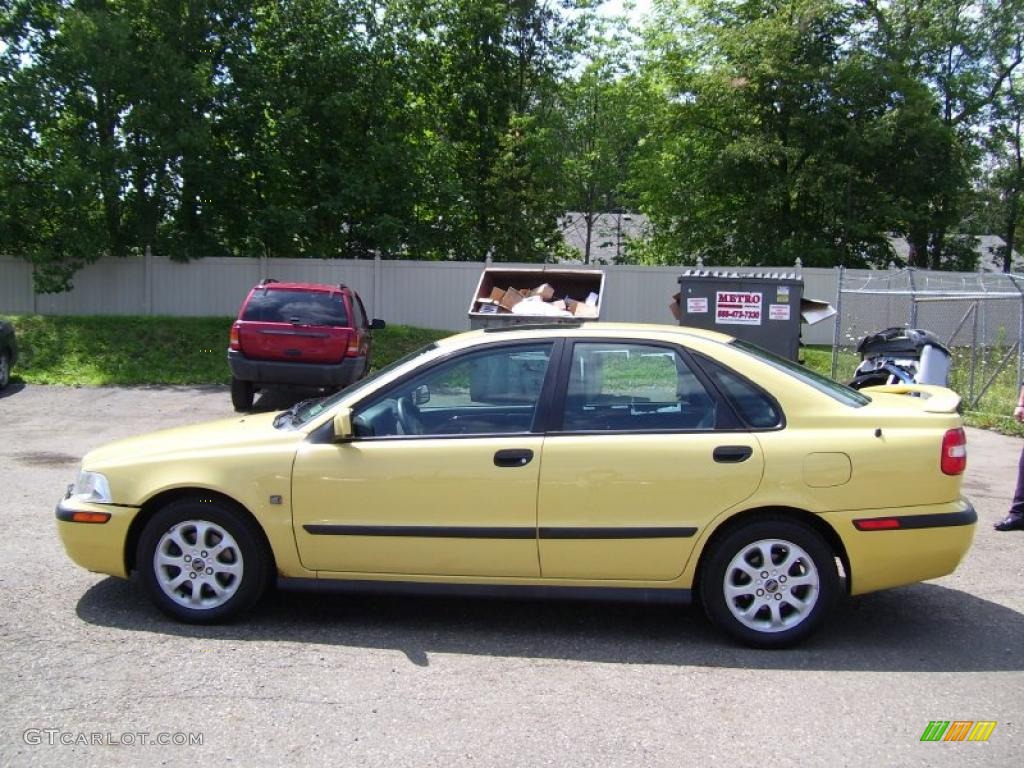 2001 S40 1.9T SE - Panama Yellow / Off Black photo #7