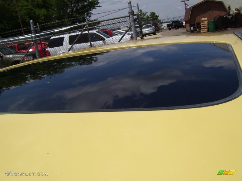 2001 S40 1.9T SE - Panama Yellow / Off Black photo #8