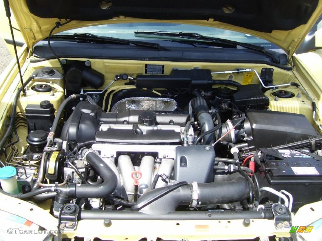 2001 S40 1.9T SE - Panama Yellow / Off Black photo #12