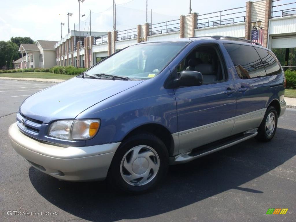 Denim Blue Pearl Toyota Sienna