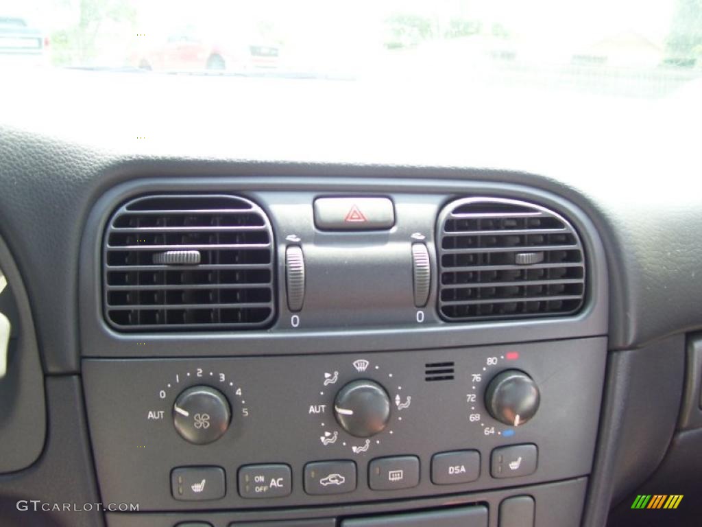 2001 S40 1.9T SE - Panama Yellow / Off Black photo #22