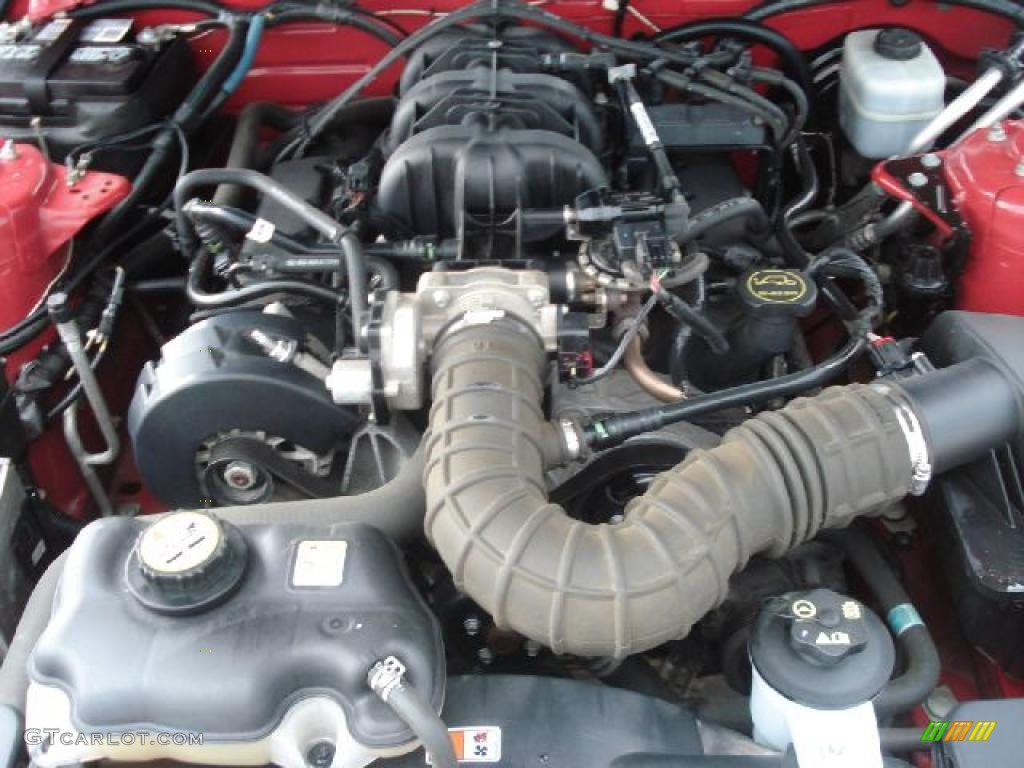 2005 Mustang V6 Deluxe Coupe - Torch Red / Dark Charcoal photo #26