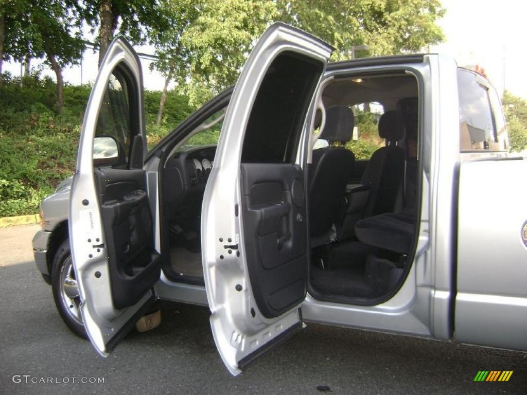 2005 Ram 1500 SLT Quad Cab - Bright Silver Metallic / Dark Slate Gray photo #18