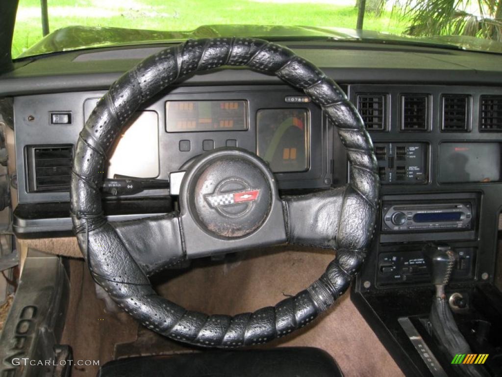 1985 Corvette Coupe - Light Bronze Metallic / Saddle photo #22