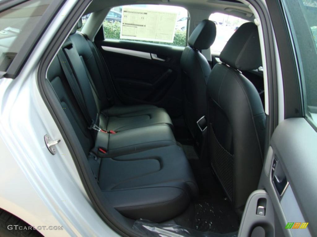 2011 A4 2.0T quattro Sedan - Ice Silver Metallic / Black photo #20
