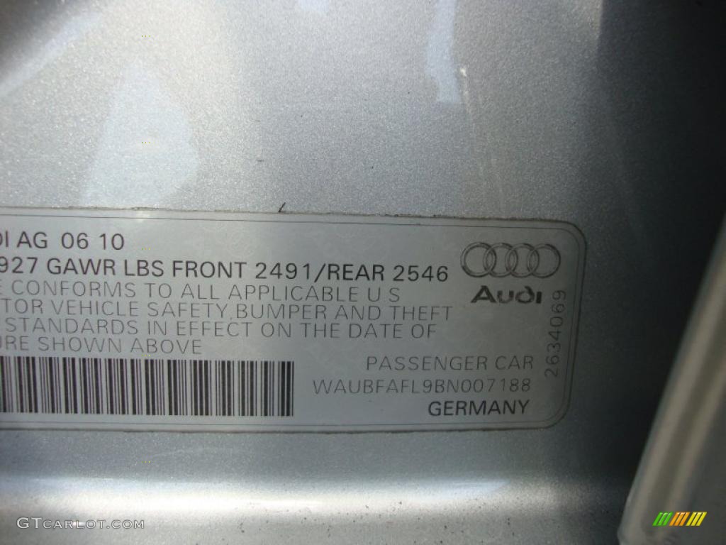 2011 A4 2.0T quattro Sedan - Ice Silver Metallic / Black photo #35