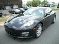 Basalt Black Metallic - Panamera 4 Photo No. 1