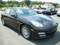 Basalt Black Metallic - Panamera 4 Photo No. 3