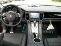 Basalt Black Metallic - Panamera 4 Photo No. 16