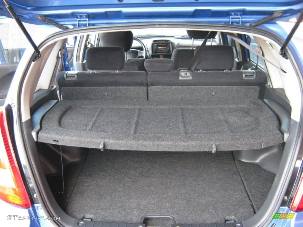 2004 Aerio SX Sport Wagon - Cosmic Blue Metallic / Black photo #14