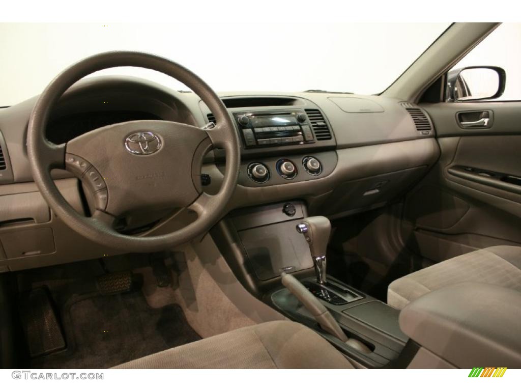 2006 Camry LE - Aspen Green Pearl / Stone Gray photo #11