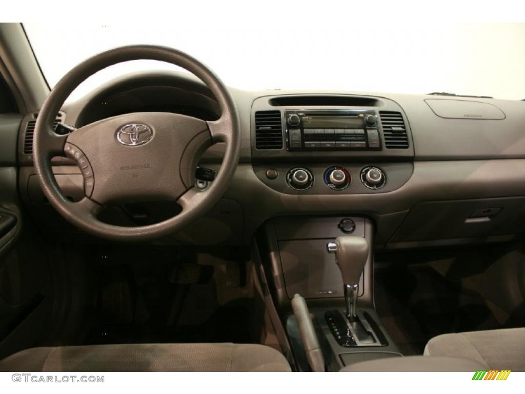 2006 Camry LE - Aspen Green Pearl / Stone Gray photo #21